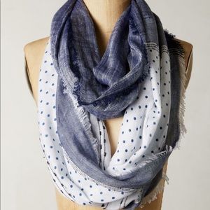 Anthropologie infinity scarf chmbry/wht polkadots